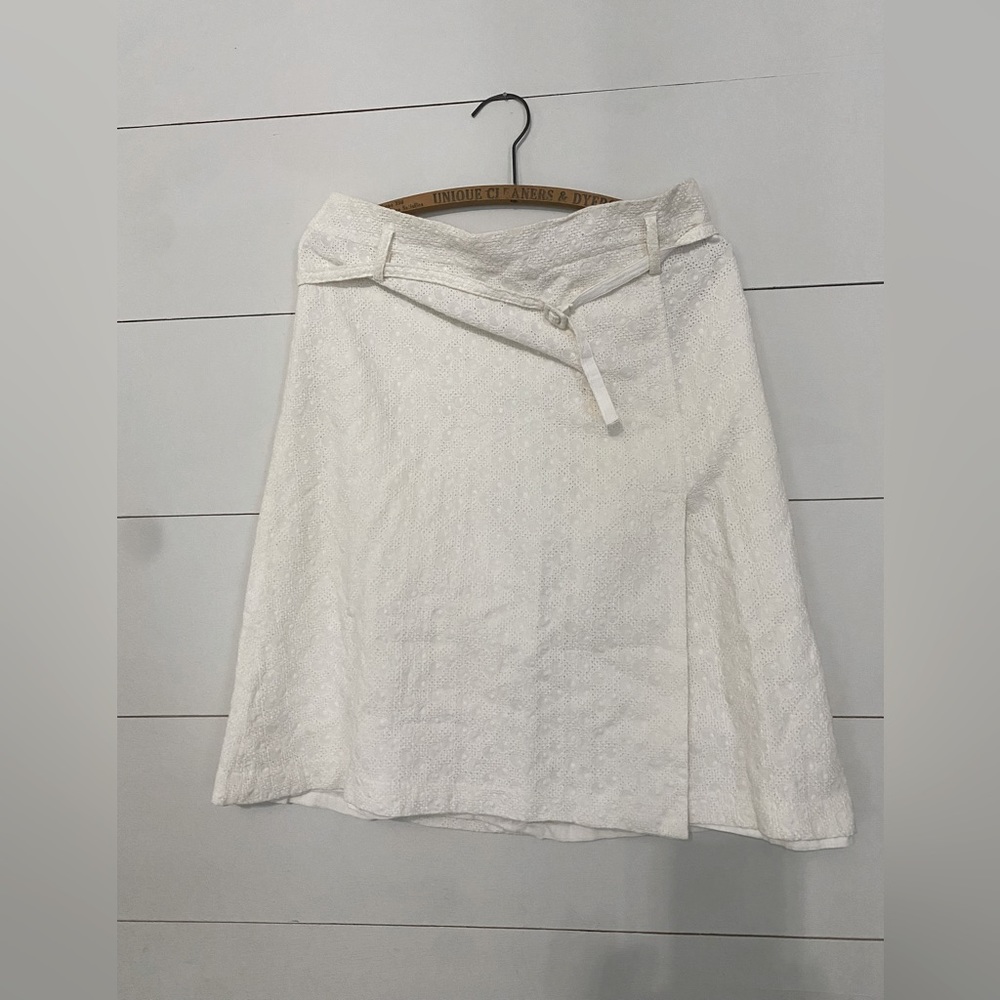 EXPRESS white cotton skirt with slit and matching belt